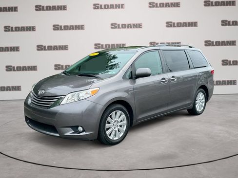 Used 2017 Toyota Sienna XLE Premium AWD/4WD image 1