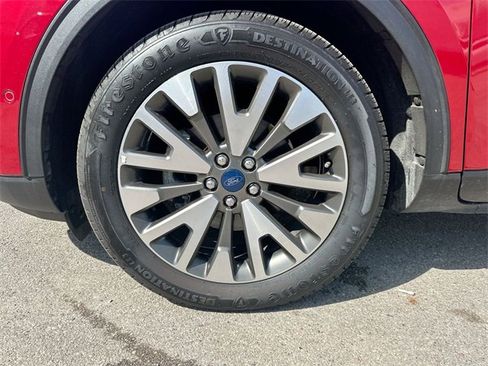 Used 2020 Ford Escape Titanium image 10