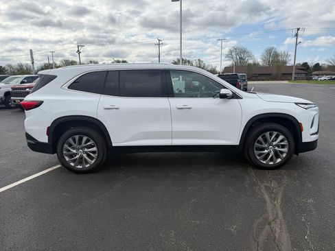 Used 2025 Buick Enclave Preferred FWD image 6