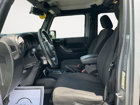 Used 2018 Jeep Wrangler Unlimited Sport S AWD/4WD image 8