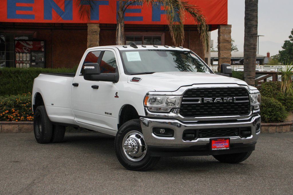 Used 2023 RAM 3500 Big Horn w/ Level 1 Equipment Group AWD/4WD image 2