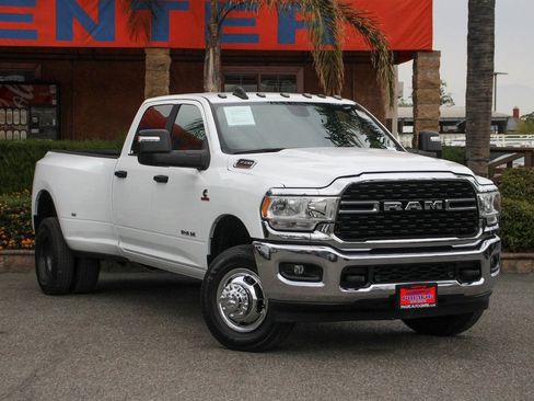 Used 2023 RAM 3500 Big Horn w/ Level 1 Equipment Group AWD/4WD image 2