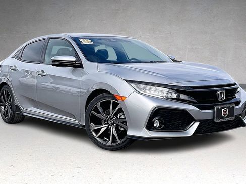 Used 2018 Honda Civic Sport Touring image 2