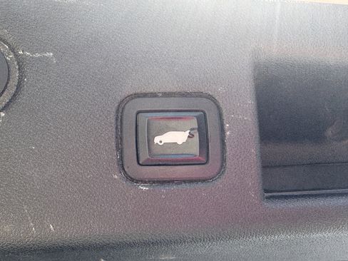 Used 2018 Chevrolet Equinox Premier AWD/4WD image 8