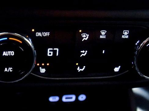 Used 2022 Chevrolet TrailBlazer LT w/ Convenience Package AWD/4WD image 23
