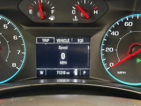 Used 2019 Chevrolet Equinox LS image 12