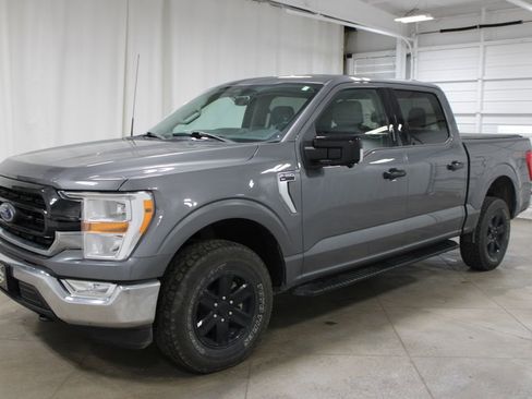 Used 2022 Ford F150 XLT w/ Equipment Group 301A Mid image 4