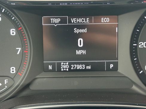 Used 2021 Chevrolet TrailBlazer LT w/ Sun and Liftgate Package AWD/4WD image 19