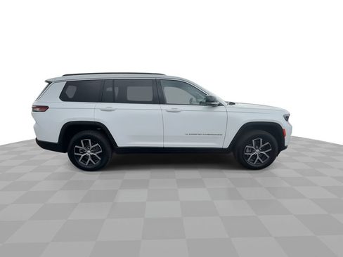 Used 2025 Jeep Grand Cherokee L Limited w/ Trailer Tow Package AWD/4WD image 9