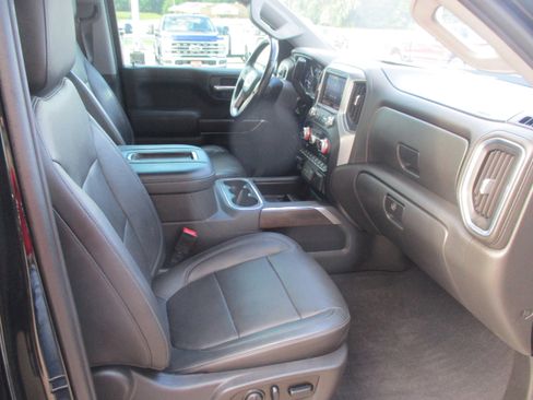 Used 2020 GMC Sierra 1500 SLT RWD image 14