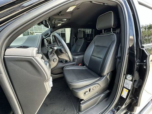 Certified 2023 GMC Yukon SLT w/ SLT Luxury Package RWD image 19
