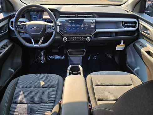 New 2027 Chevrolet Bolt LT w/ Comfort Package FWD image 17