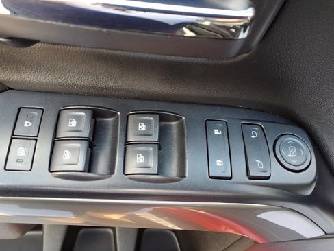 Used 2018 Chevrolet Silverado 1500 LT AWD/4WD image 15