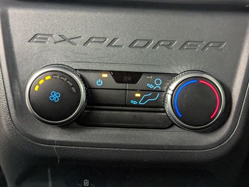 Certified 2025 Ford Explorer ST-Line w/ ST-Line Street Pack image 18