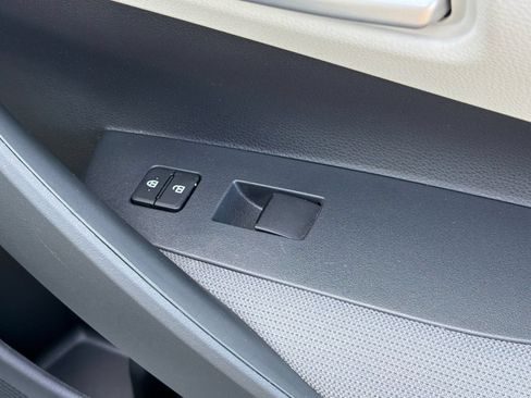 Certified 2020 Toyota Corolla LE FWD image 22