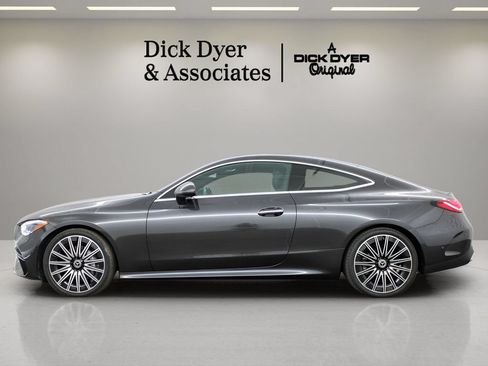 Used 2025 Mercedes-Benz CLE 300 4MATIC Coupe image 6