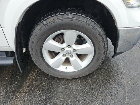 Used 2018 RAM 1500 SLT image 10