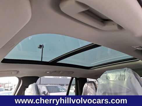 New 2026 Volvo XC90 B6 Plus w/ Protection Package Premier image 9