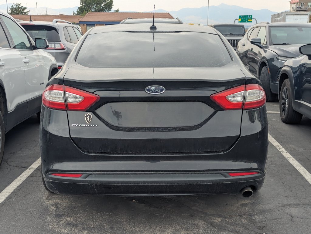 Used 2014 Ford Fusion SE FWD image 5
