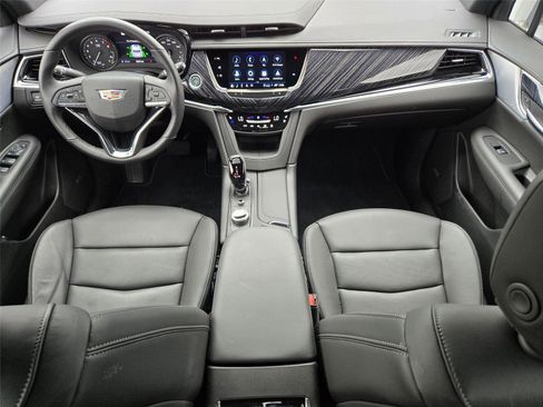 New 2025 Cadillac XT6 Premium Luxury w/ Technology Package FWD image 13