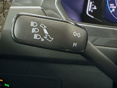 Used 2020 Volkswagen Tiguan SEL Premium R-Line AWD/4WD image 13