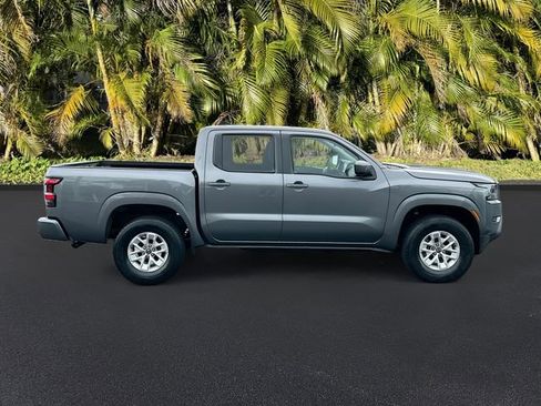 Used 2024 Nissan Frontier SV image 4