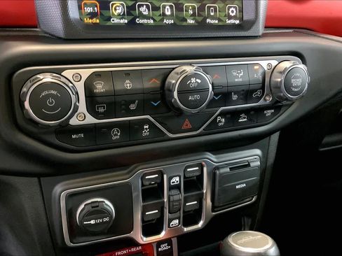 Used 2021 Jeep Gladiator Rubicon AWD/4WD image 35