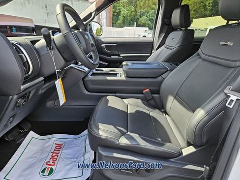 New 2025 Ford Expedition Platinum w/ Stealth Performance Package AWD/4WD image 6