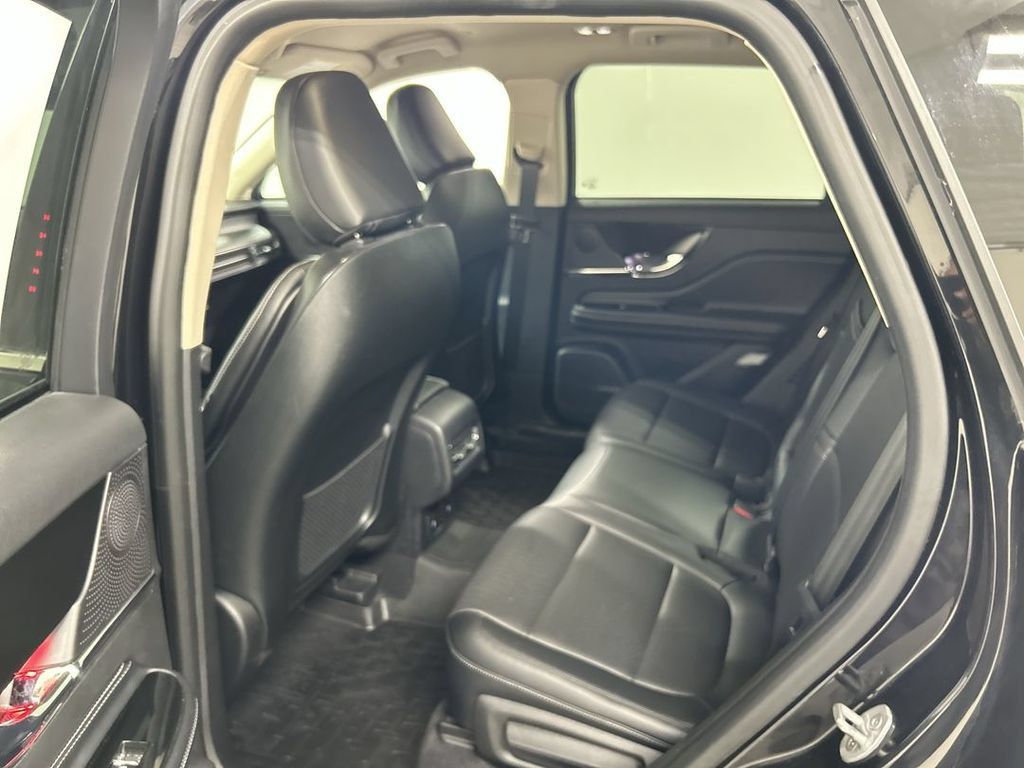 Used 2023 Lincoln Corsair AWD w/ Equipment Group 101A image 20