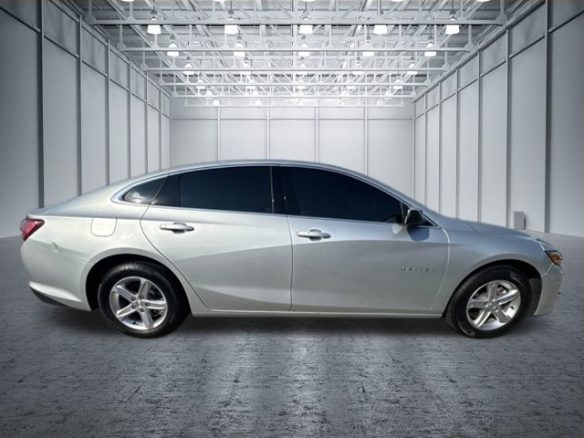 Used 2022 Chevrolet Malibu LT FWD image 9