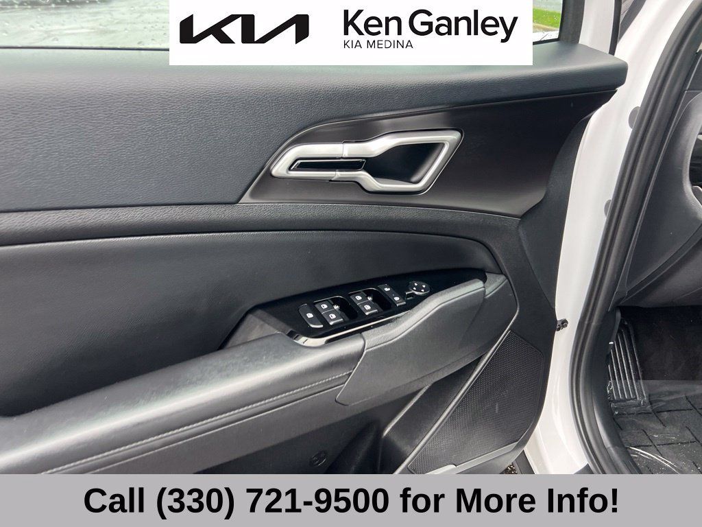 Certified 2024 Kia Sportage EX FWD image 25