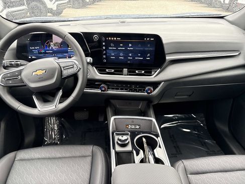 Used 2026 Chevrolet Equinox LT w/ Convenience Package II FWD image 27