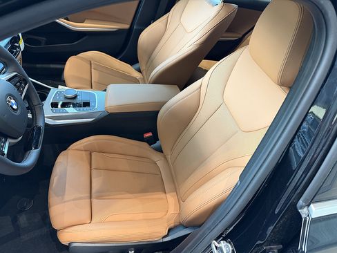 New 2026 BMW 330i xDrive Sedan w/ Convenience Package AWD/4WD image 12