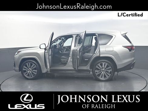 Certified 2024 Lexus LX 600 4WD w/ Luxury Package image 27