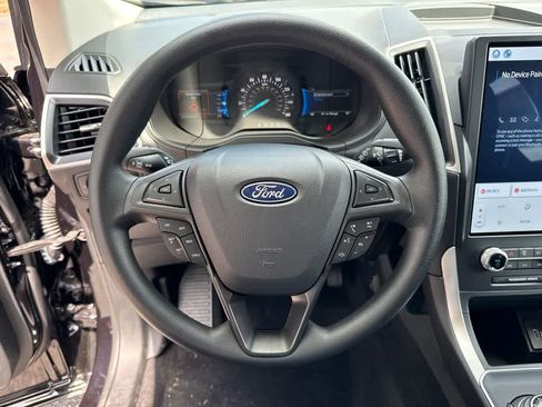 Used 2024 Ford Edge SE image 22