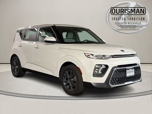 Used 2020 Kia Soul LX FWD image 1
