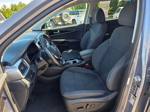 Used 2020 Kia Sorento LX w/ LX I4 Convenience Package image 7