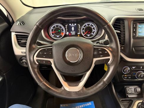 Used 2014 Jeep Cherokee Latitude FWD image 22