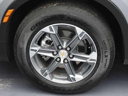 Used 2025 Chevrolet Blazer LT FWD image 7