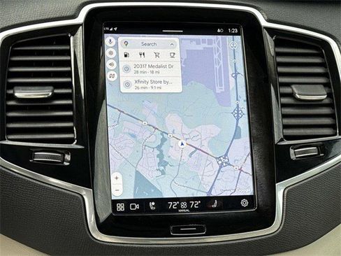 Used 2023 Volvo XC90 B6 Plus image 20