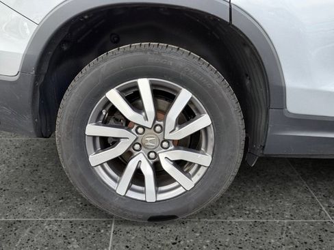 Used 2021 Honda Pilot EX image 11