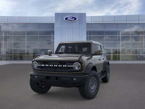 New 2025 Ford Bronco Outer Banks w/ Sasquatch Package AWD/4WD image 2