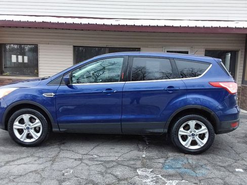 Used 2016 Ford Escape SE image 1