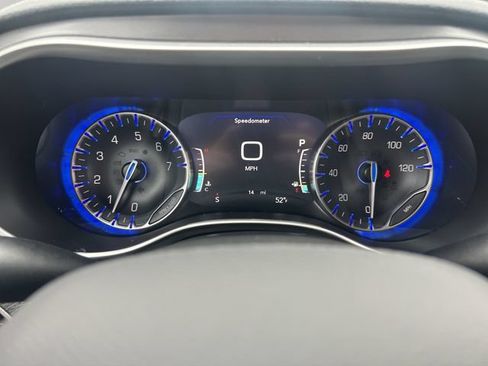 New 2026 Chrysler Pacifica Select AWD/4WD image 11