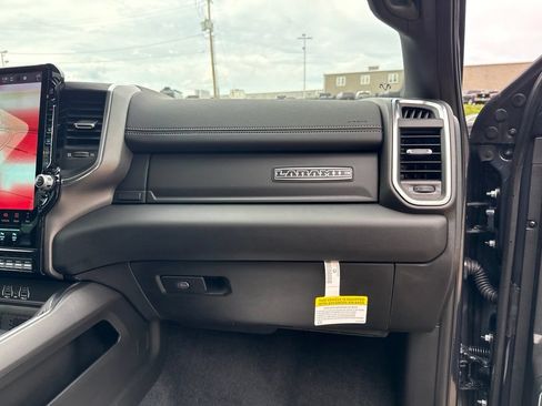 New 2026 RAM 2500 Laramie AWD/4WD image 29