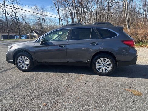 Used 2018 Subaru Outback 2.5i Premium image 17