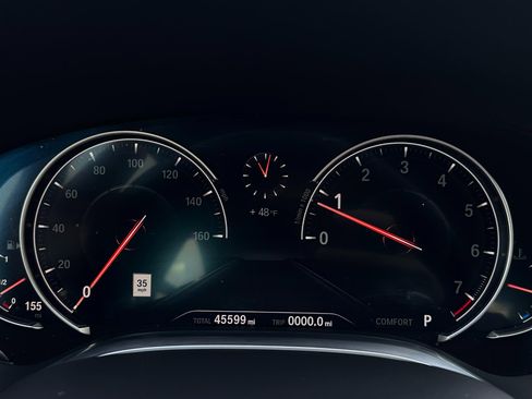 Used 2019 BMW 740i w/ Executive Package image 18