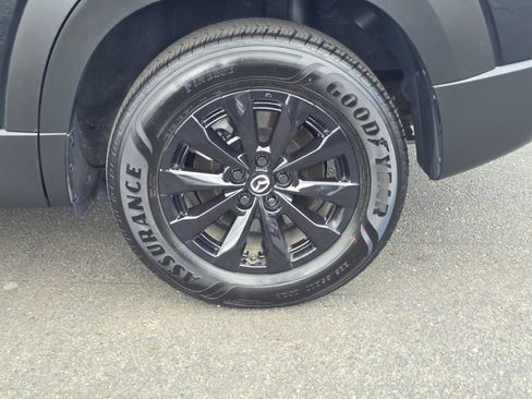 Used 2025 MAZDA CX-50 AWD 2.5 Hybrid w/ Premium Pkg image 11