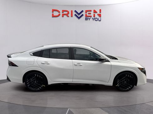 New 2026 Nissan Sentra SR w/ SR All Weather Package FWD image 6