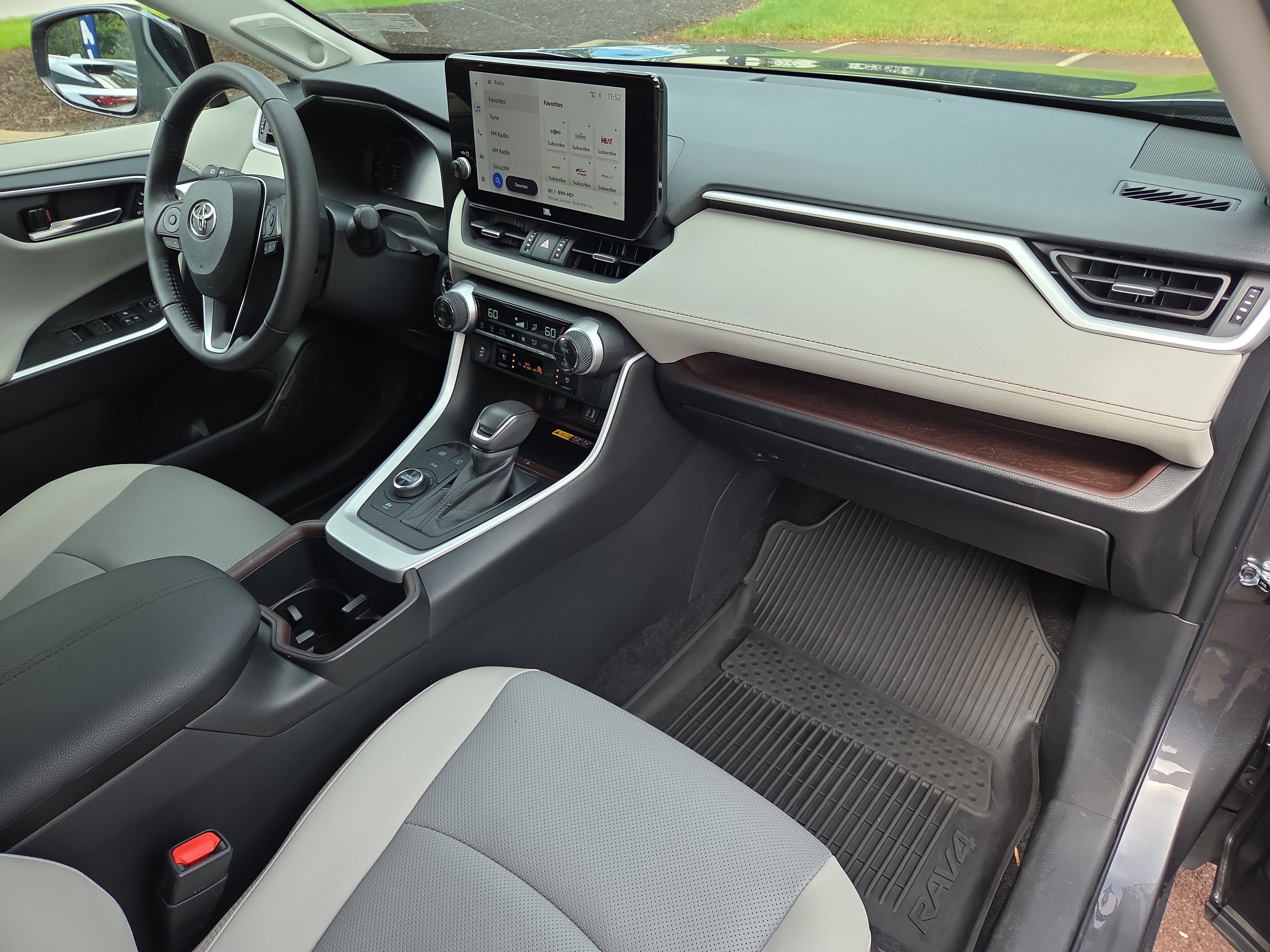 Used 2024 Toyota RAV4 Limited w/ Advanced Technology Package AWD/4WD image 18
